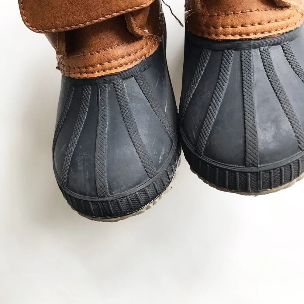 BABygap tan/plaid duck boots  EUC size 9/10 toddler